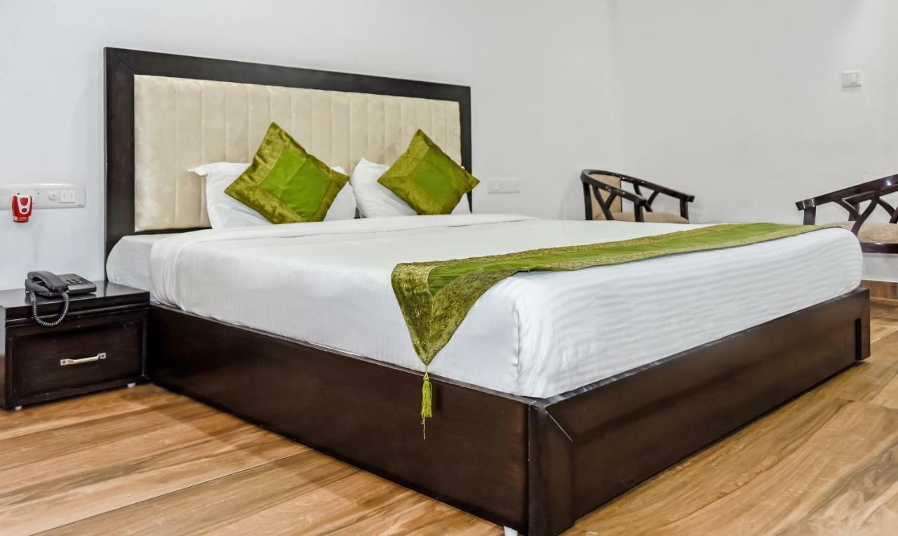 Treebo Red Petal Jalandhar Ξενοδοχείο Εξωτερικό φωτογραφία